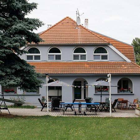 Alle Bed & Breakfast Keszthely Ngoại thất bức ảnh