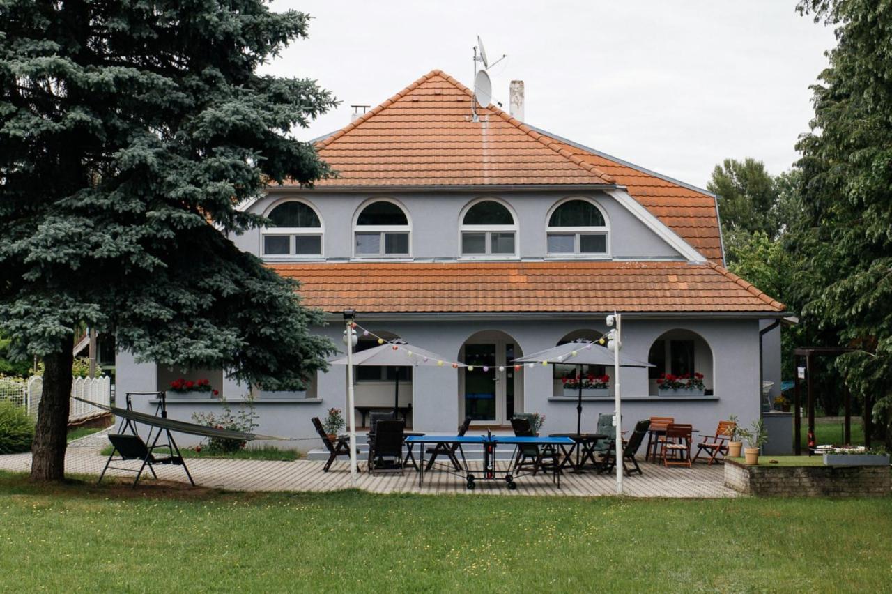 Alle Bed & Breakfast Keszthely Ngoại thất bức ảnh